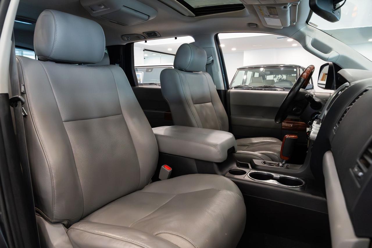 2018 Toyota Sequoia Platinum Gladstone OR