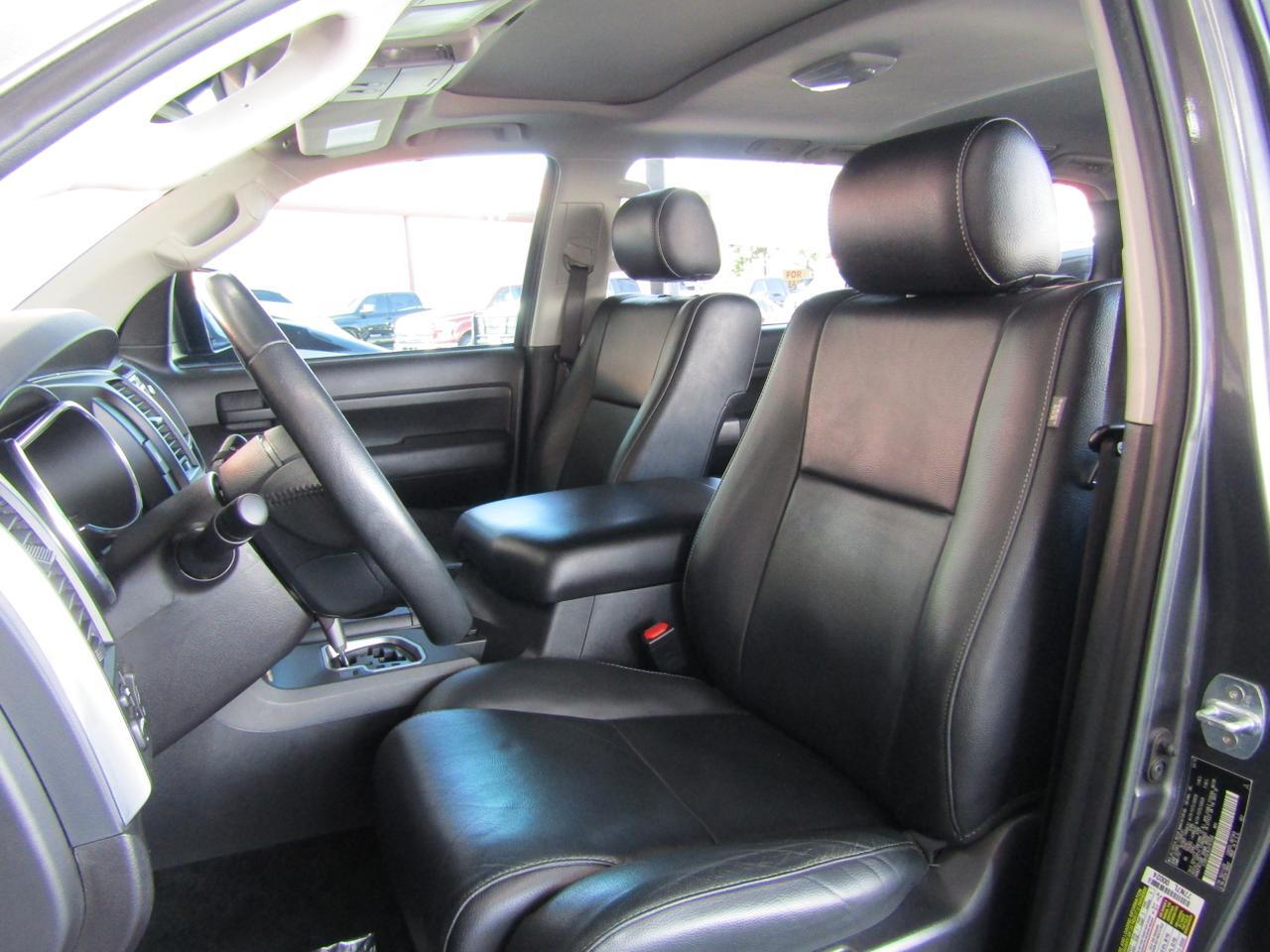 2018 Toyota Sequoia SR5 4WD (Natl) Grand Prairie TX