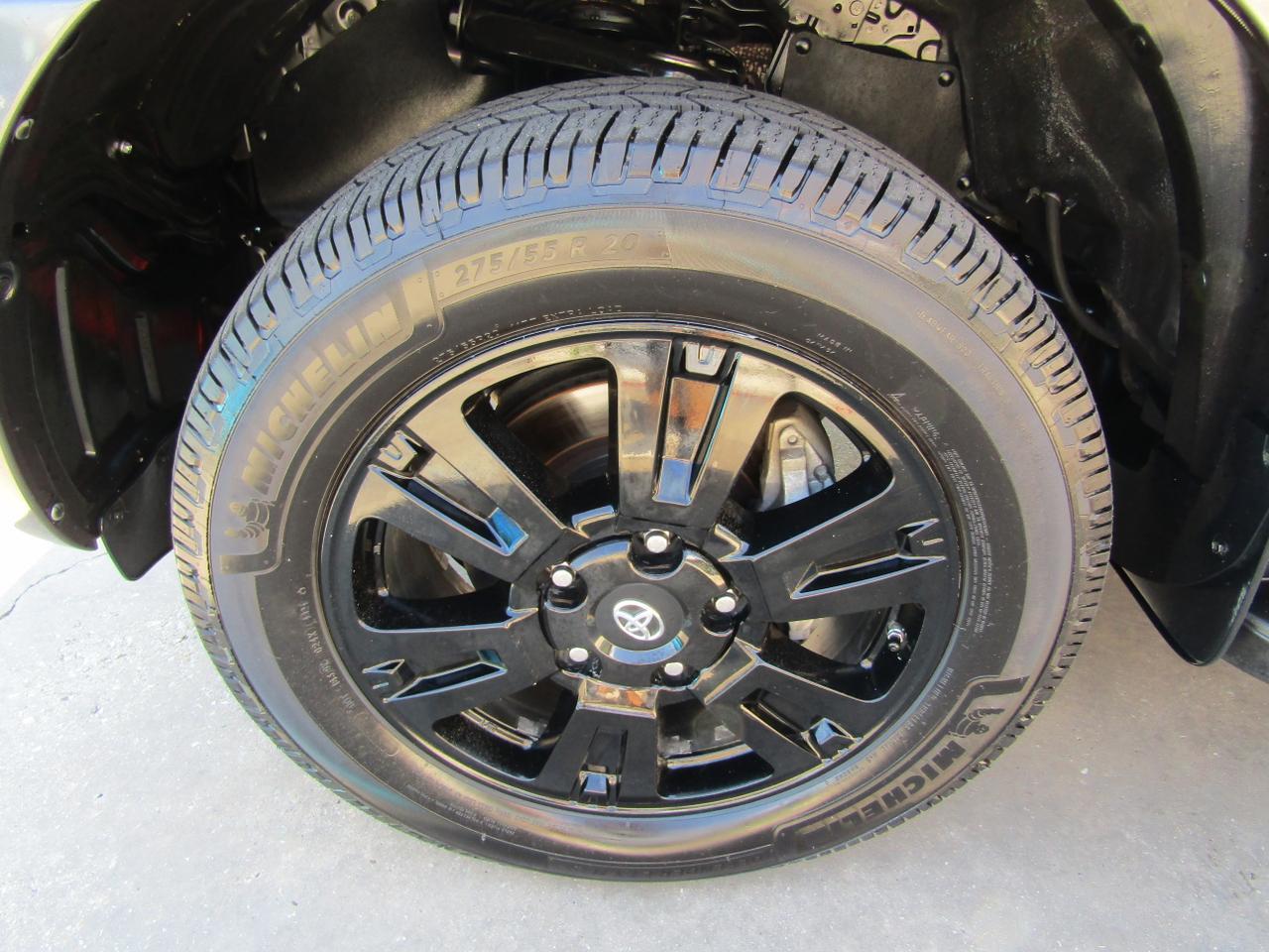 2018 Toyota Sequoia SR5 4WD (Natl) Grand Prairie TX