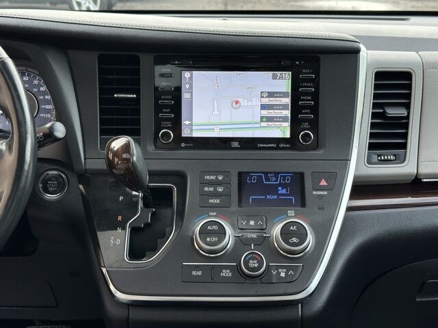 2018 Toyota Sienna  Glendale Heights IL