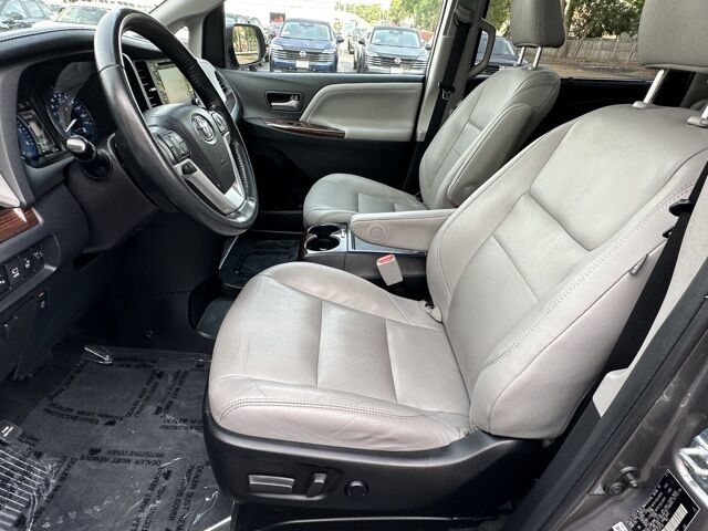 2018 Toyota Sienna  Glendale Heights IL