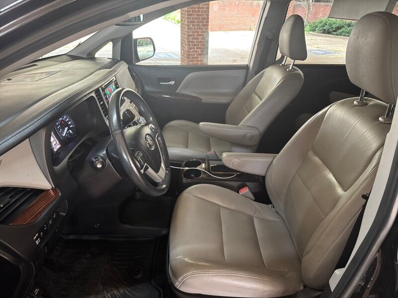 2018 Toyota Sienna AWD Limited Premium 7-Passenger w/ Entertainment Pkg Arlington VA