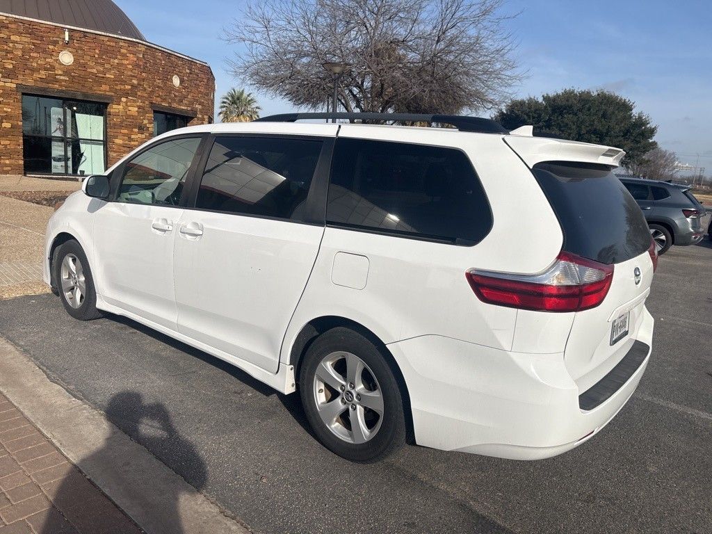 2018 Toyota Sienna L
