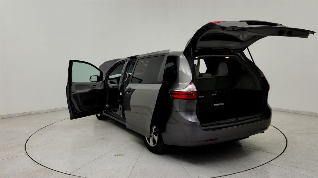 2018 Toyota Sienna L Laurel MD