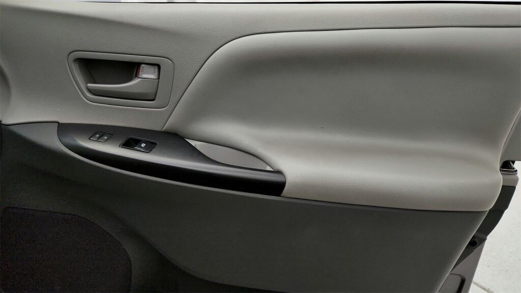 2018 Toyota Sienna L Laurel MD