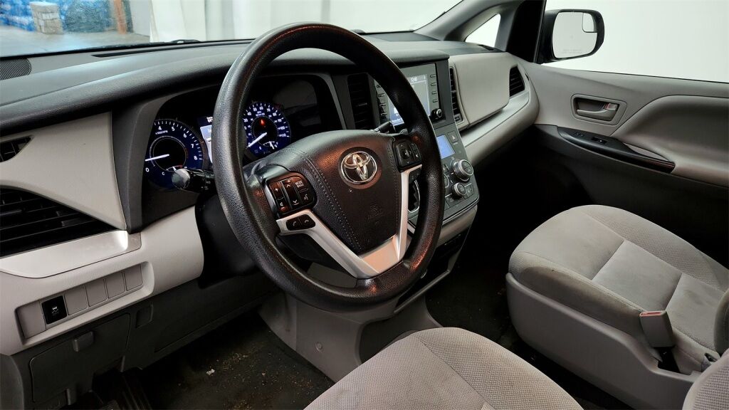 2018 Toyota Sienna L Laurel MD