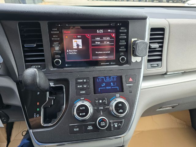2018 Toyota Sienna LE 7 Passenger | LE 8 Passenger San Antonio TX