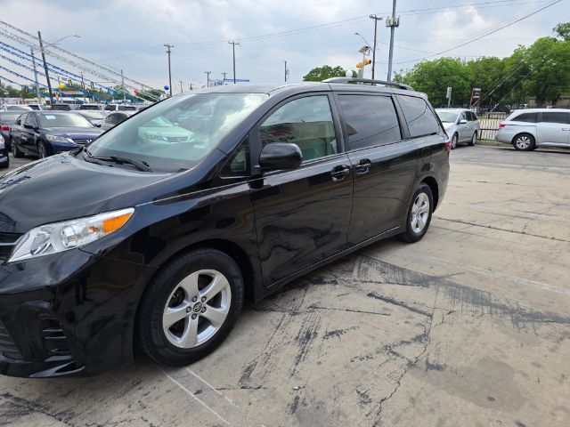 2018 Toyota Sienna LE 7 Passenger | LE 8 Passenger San Antonio TX