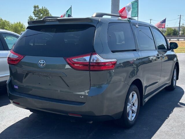 2018 Toyota Sienna LE 8-Passenger