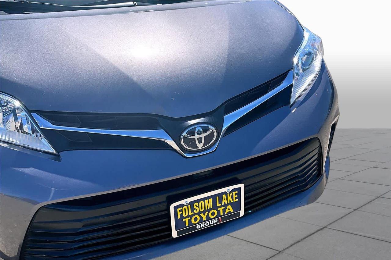 2018 Toyota Sienna LE Folsom CA