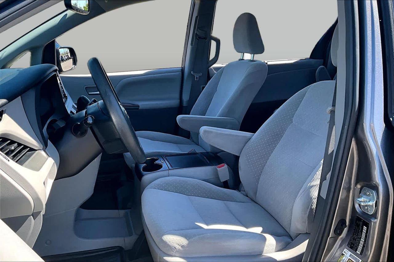 2018 Toyota Sienna LE Folsom CA