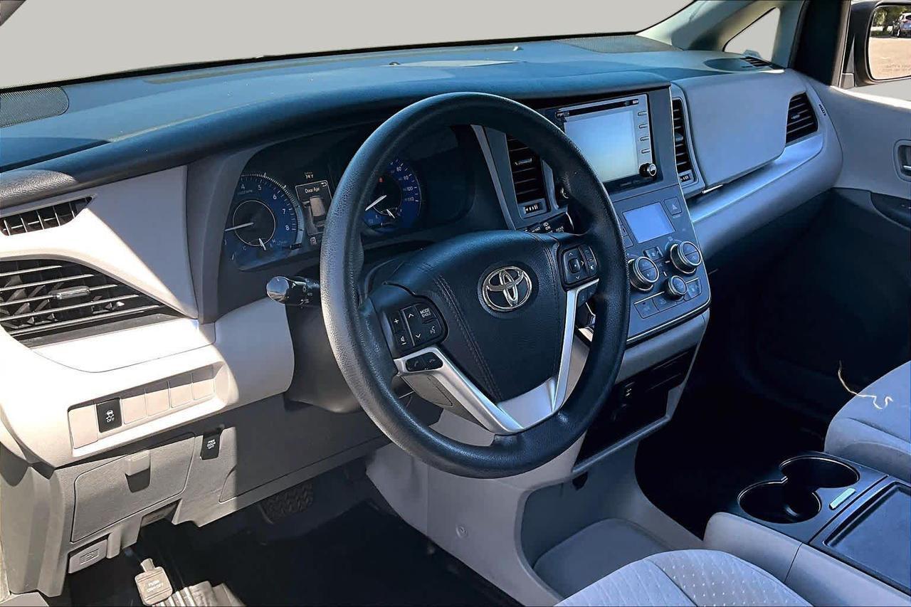 2018 Toyota Sienna LE Folsom CA