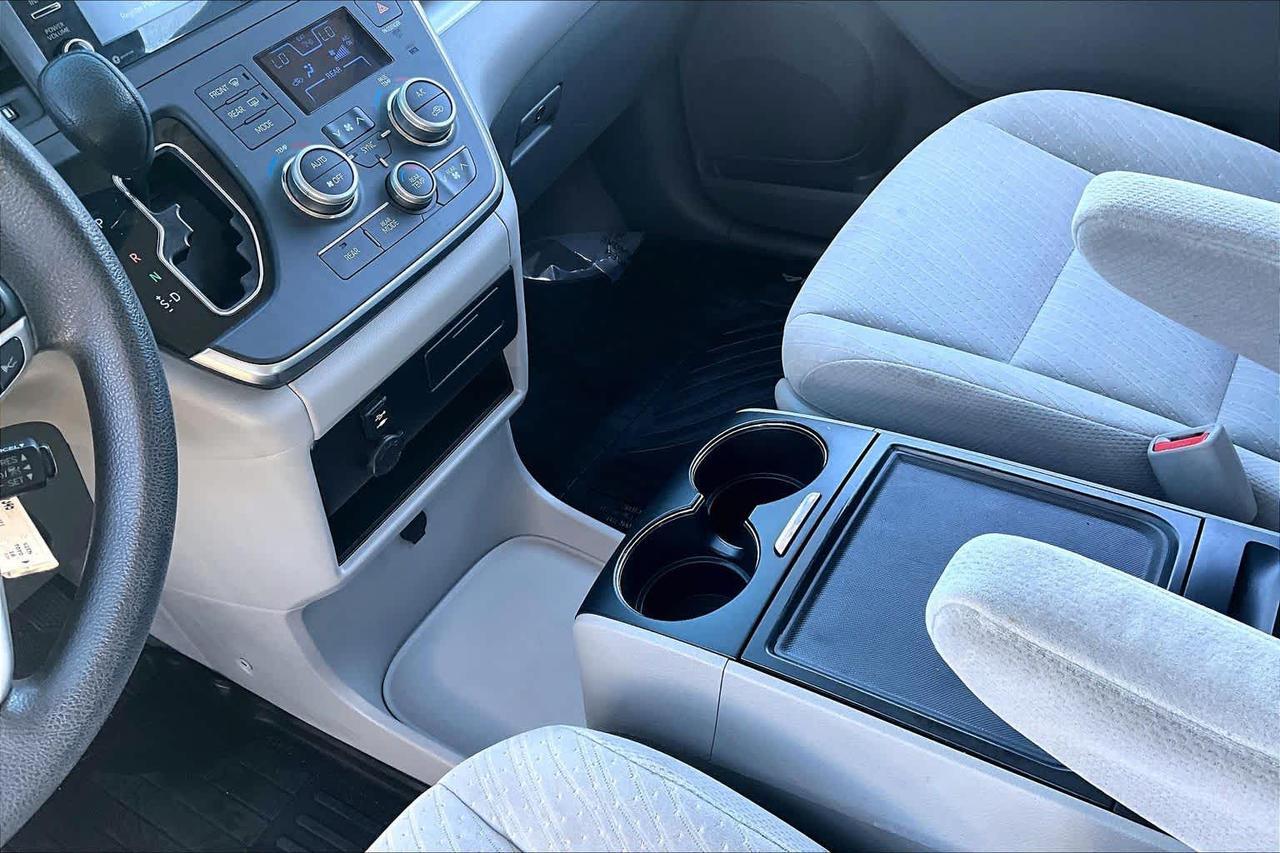2018 Toyota Sienna LE Folsom CA