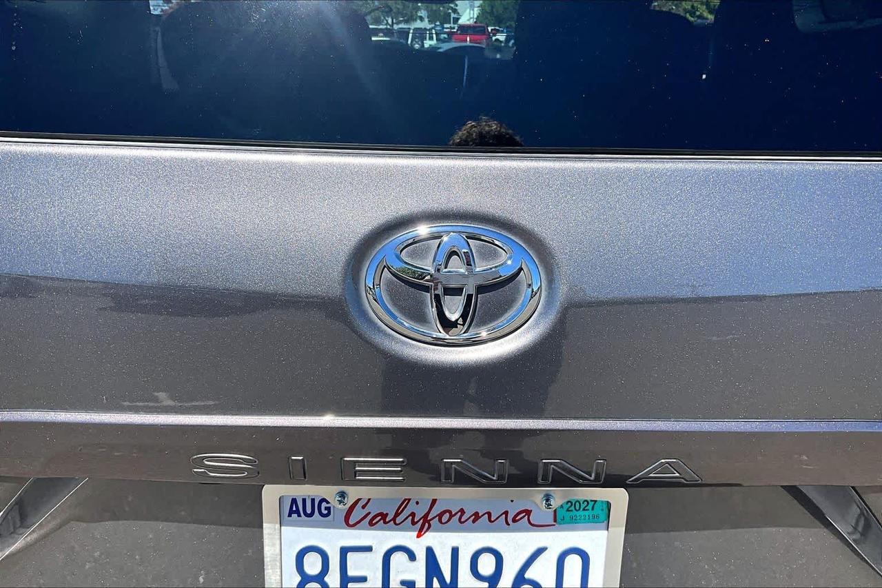 2018 Toyota Sienna LE Folsom CA