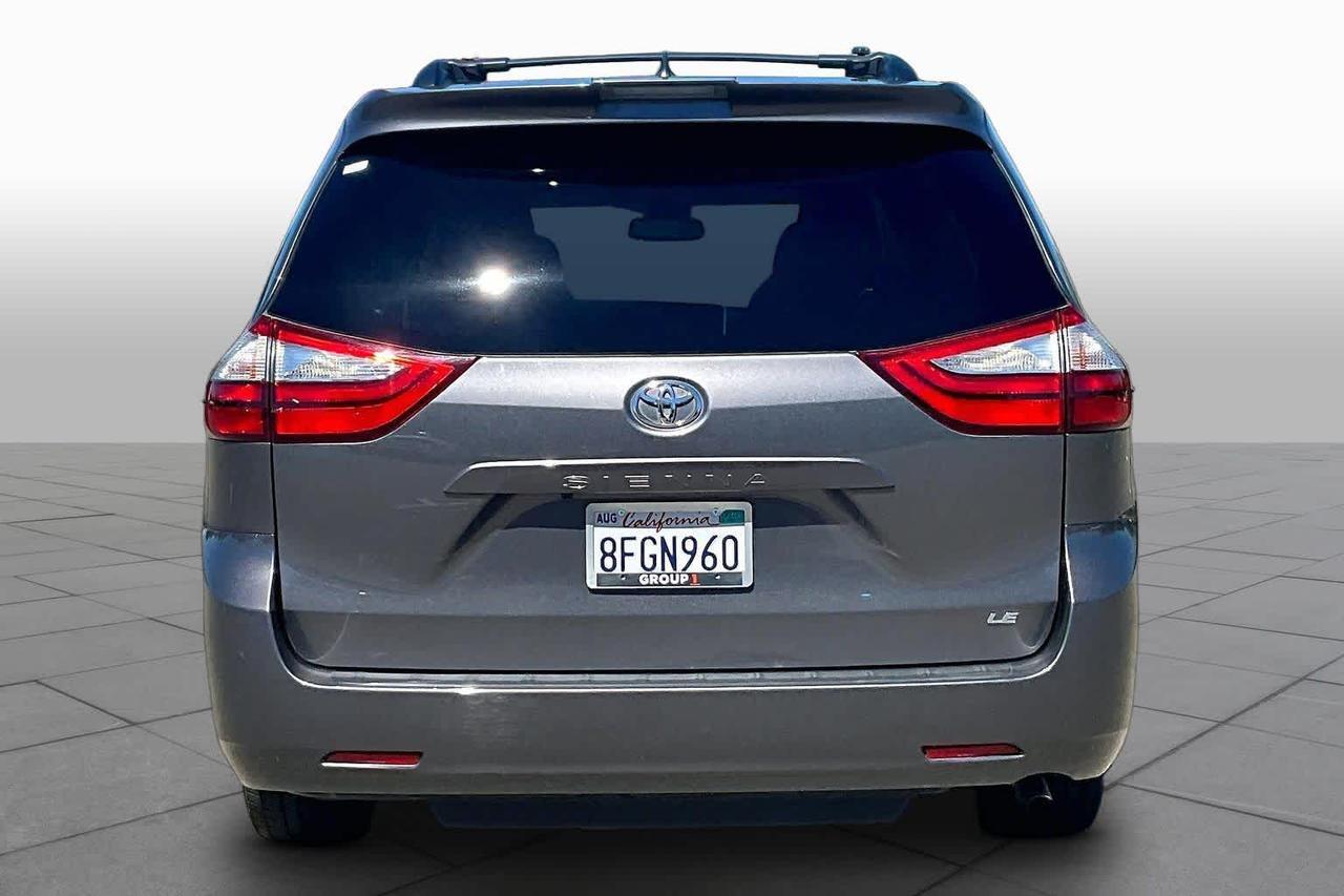 2018 Toyota Sienna LE Folsom CA