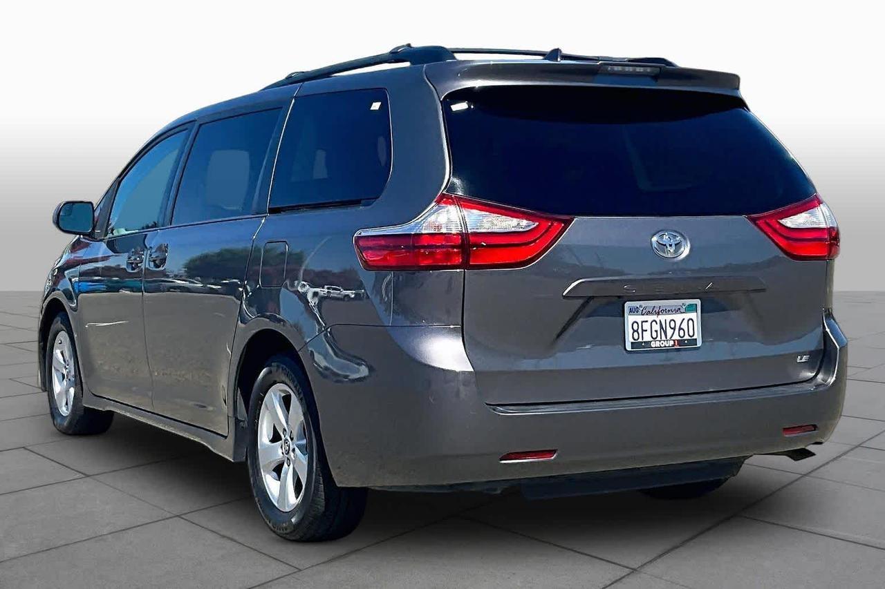 2018 Toyota Sienna LE Folsom CA