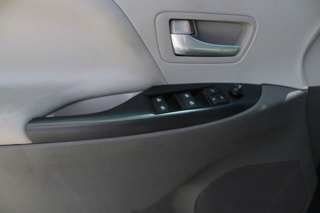 2018 Toyota Sienna LE Melbourne FL