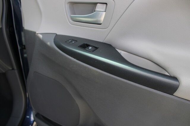 2018 Toyota Sienna LE Melbourne FL