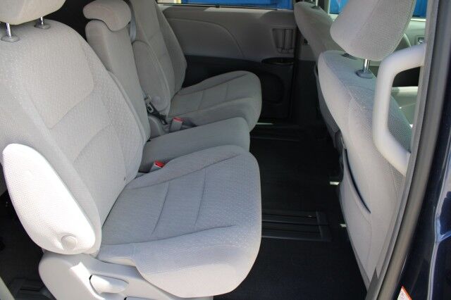 2018 Toyota Sienna LE Melbourne FL
