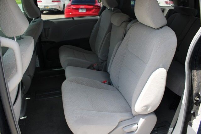 2018 Toyota Sienna LE Melbourne FL