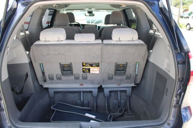 2018 Toyota Sienna LE Melbourne FL