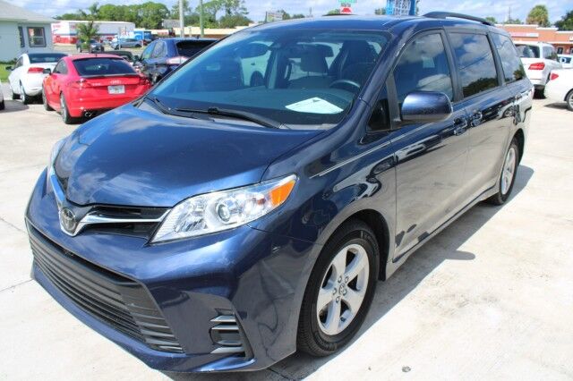 2018 Toyota Sienna LE Melbourne FL