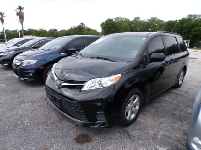 2018 Toyota Sienna LE San Antonio TX
