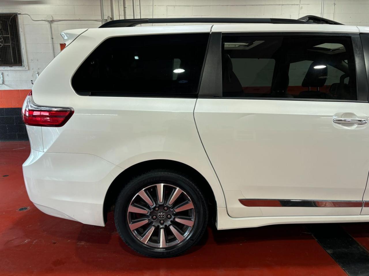 2018 Toyota Sienna Limited 7 Passenger Franklin OH