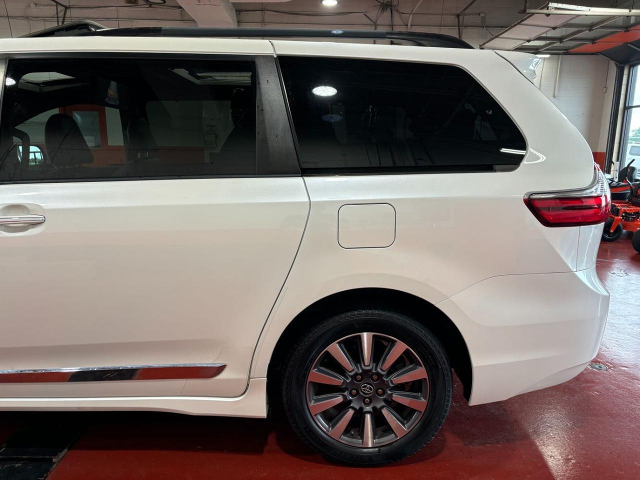2018 Toyota Sienna Limited 7 Passenger Franklin OH
