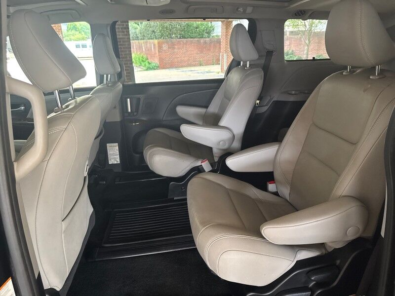 2018 Toyota Sienna Limited Premium 7-Passenger AWD Arlington VA