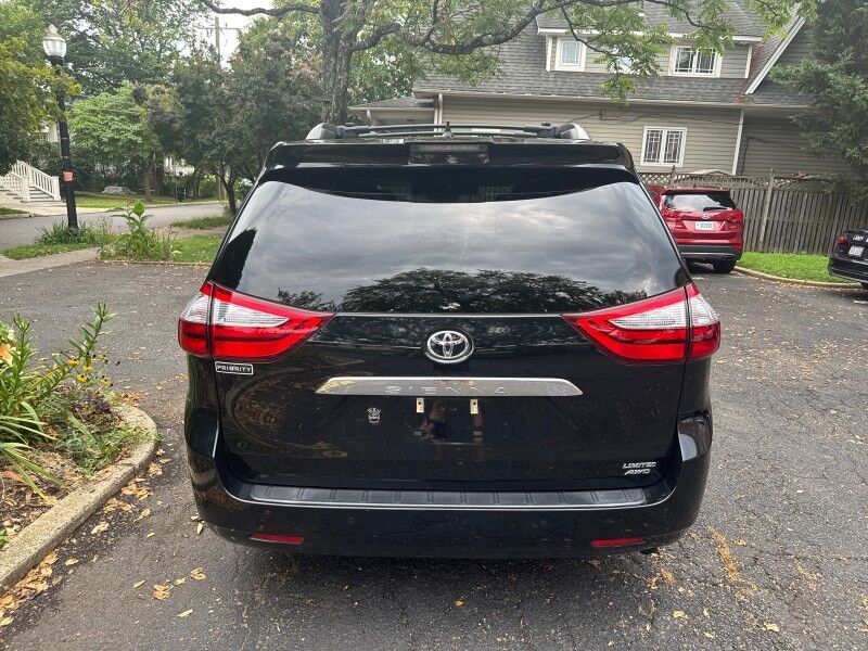 2018 Toyota Sienna Limited Premium 7-Passenger AWD Arlington VA