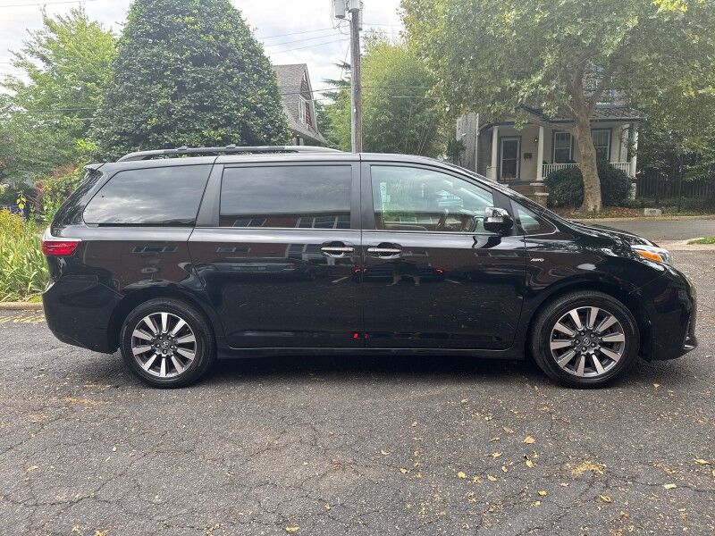 2018 Toyota Sienna Limited Premium 7-Passenger AWD Arlington VA