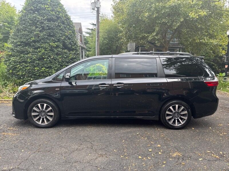2018 Toyota Sienna Limited Premium 7-Passenger AWD Arlington VA