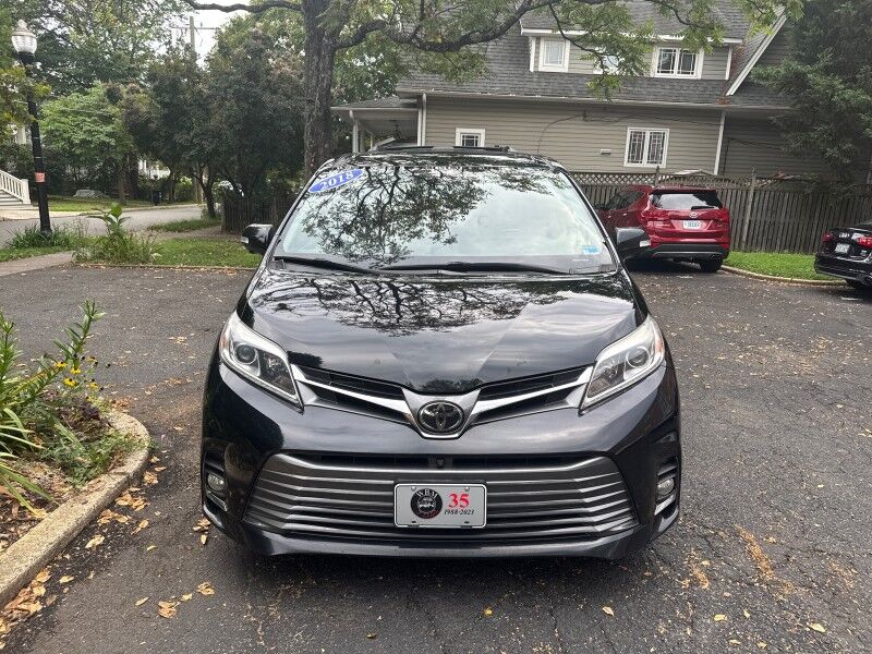 2018 Toyota Sienna Limited Premium 7-Passenger AWD Arlington VA