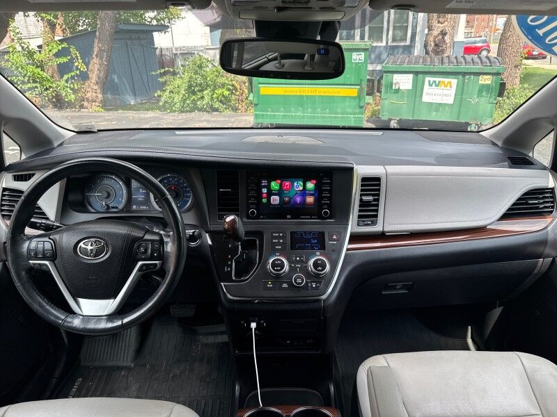 2018 Toyota Sienna Limited Premium AWD 7-Passenger w/ Entertainment Pkg Arlington VA