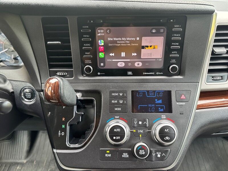 2018 Toyota Sienna Limited Premium AWD 7-Passenger w/ Entertainment Pkg Arlington VA