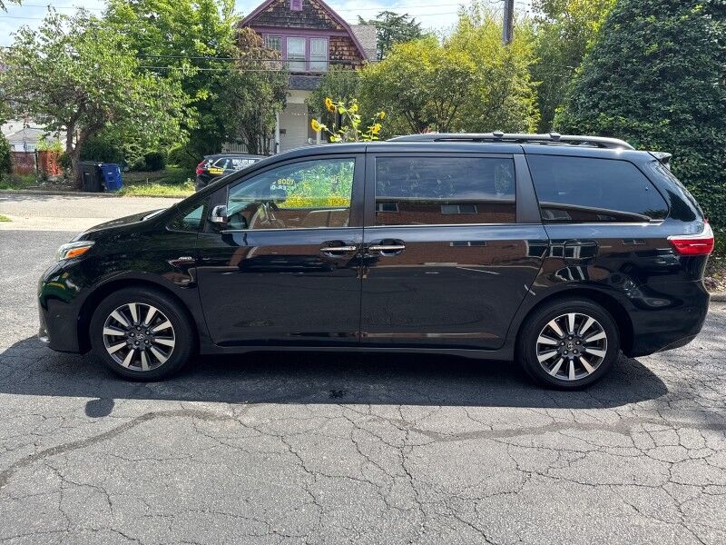 2018 Toyota Sienna Limited Premium AWD 7-Passenger w/ Entertainment Pkg Arlington VA