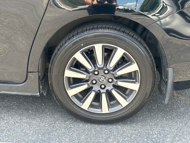 2018 Toyota Sienna Limited Premium Worcester MA