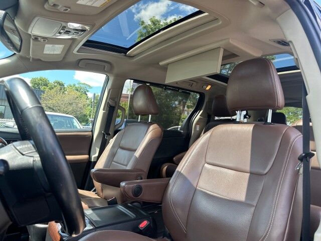 2018 Toyota Sienna Limited Premium Worcester MA