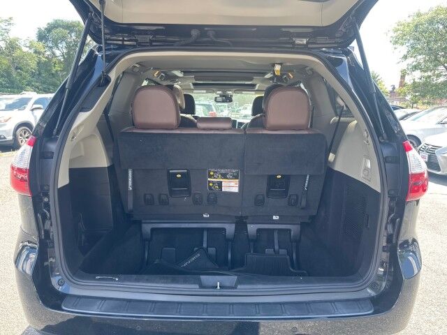 2018 Toyota Sienna Limited Premium Worcester MA