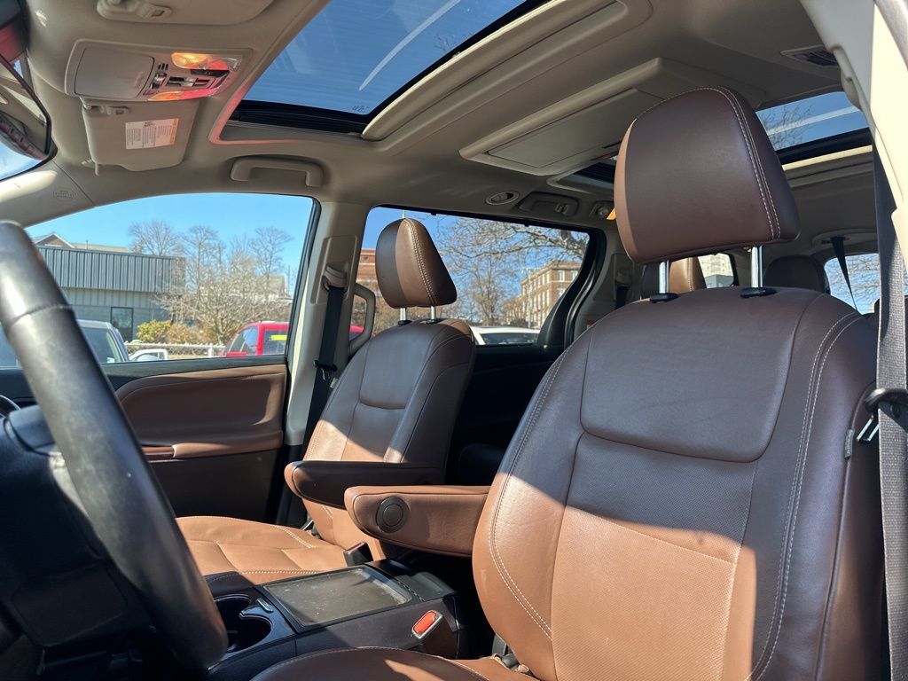 2018 Toyota Sienna Limited Premium Worcester MA
