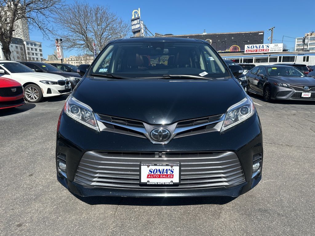 2018 Toyota Sienna Limited Premium