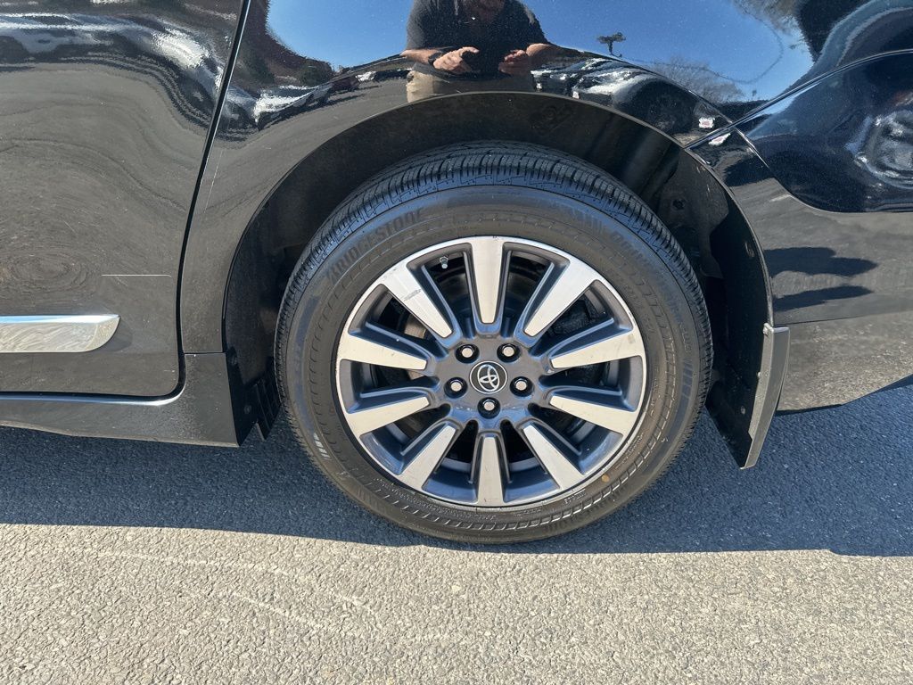 2018 Toyota Sienna Limited Premium Worcester MA