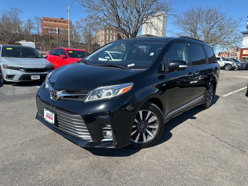 2018 Toyota Sienna Limited Premium