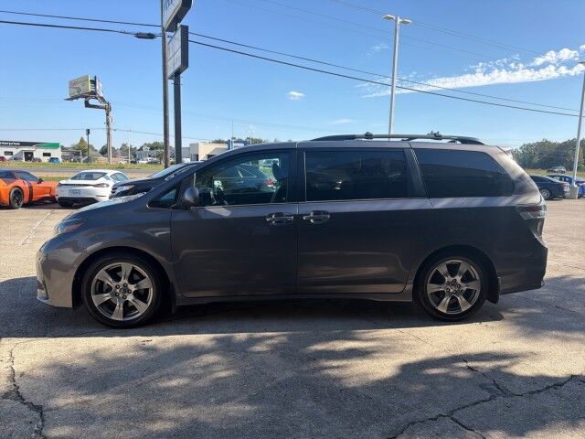 2018 Toyota Sienna SE Premium Lafayette LA