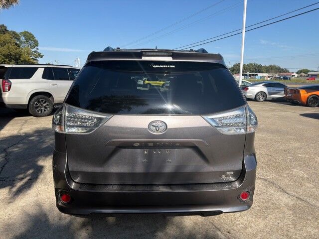 2018 Toyota Sienna SE Premium Lafayette LA