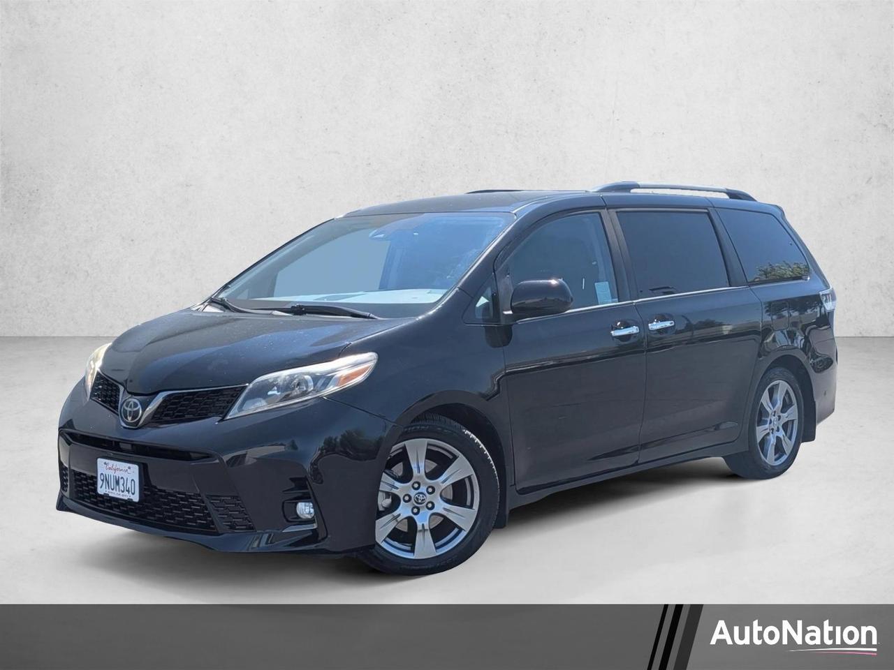 2018 Toyota Sienna SE