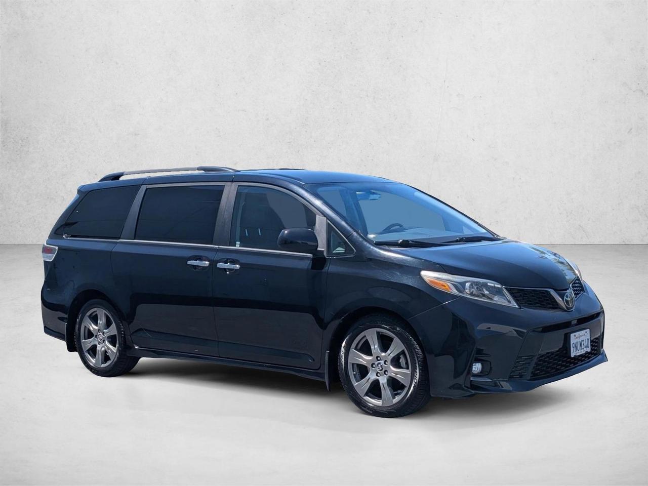 2018 Toyota Sienna SE