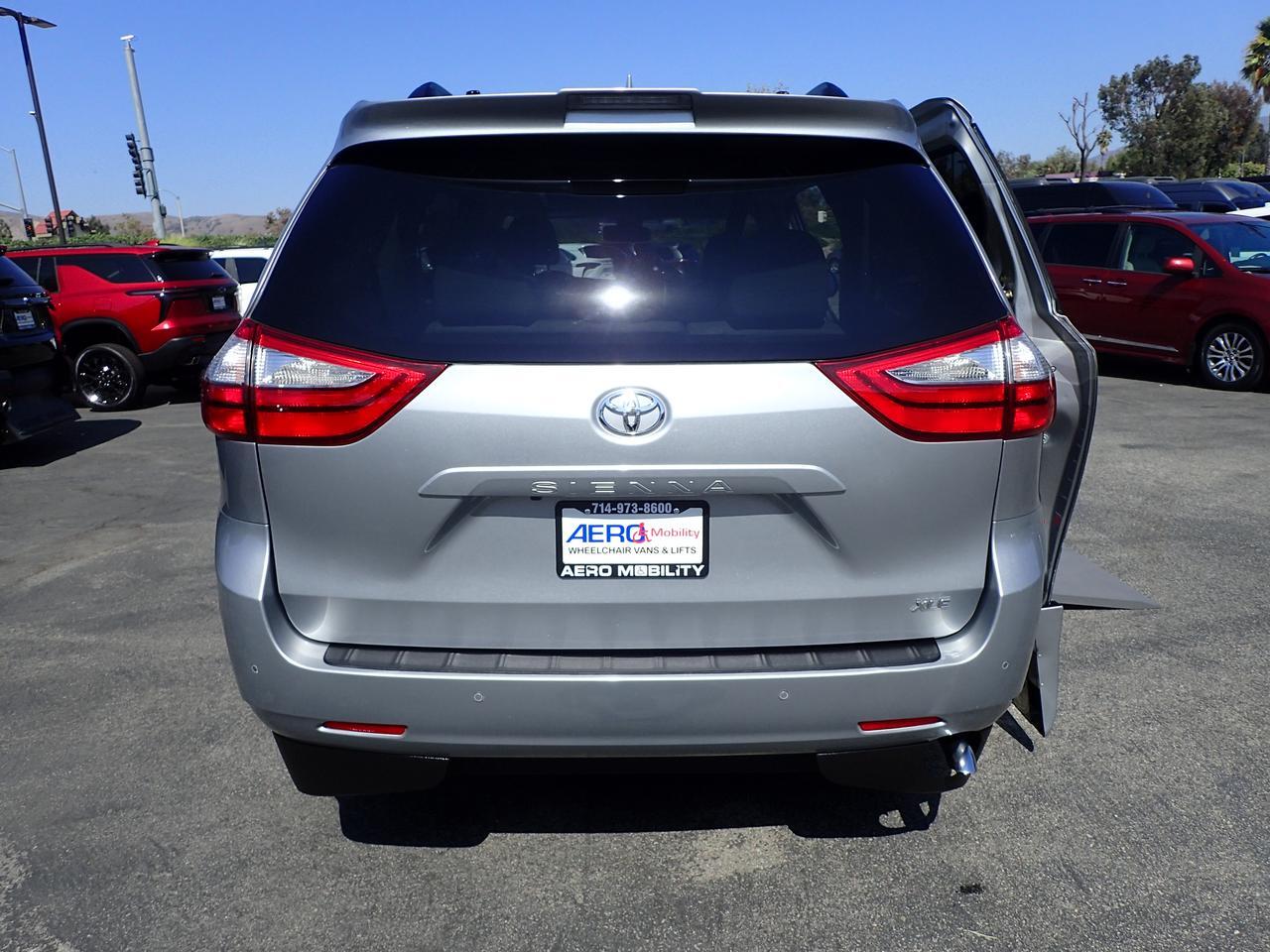 2018 Toyota Sienna XLE Anaheim CA