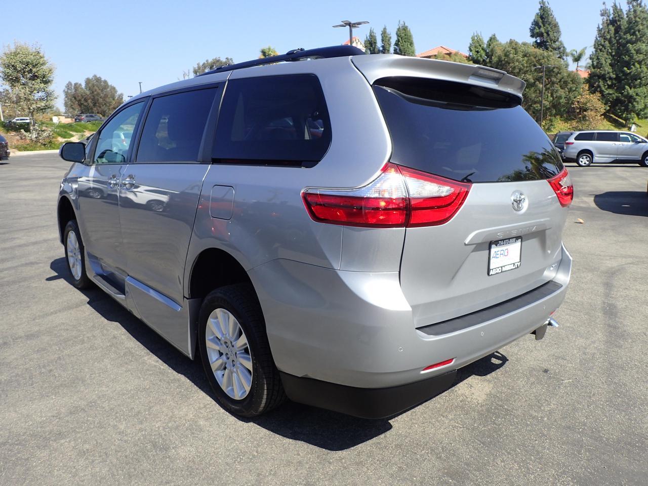 2018 Toyota Sienna XLE Anaheim CA